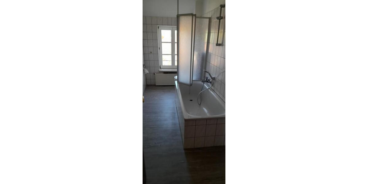Dachgeschoßwohnung Stendal - 4 Zimmer, 101 m&sup2;, 650&euro; | Angebot:26635240