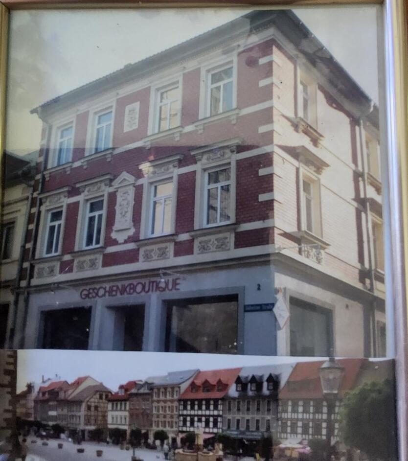 Ladengeschäft in Schmöll,, 1a-Lage am Marktplatz