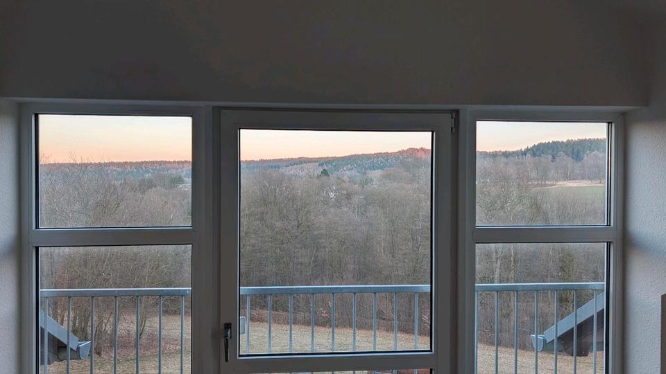 Dachgeschoßwohnung Königstein - 3 Zimmer, 95 m&sup2;, 990&euro; | Angebot:25340937