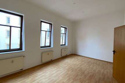 Wohnung Altenburg - 2 Zimmer, 51 m&sup2;, 323&euro; | Angebot:27255859