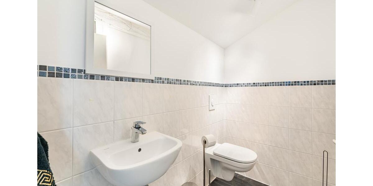 Leben und Arbeiten in Großziethen – Zweifamilienhaus mit großem Garten und Gewerbeeinheit 6 zimmer