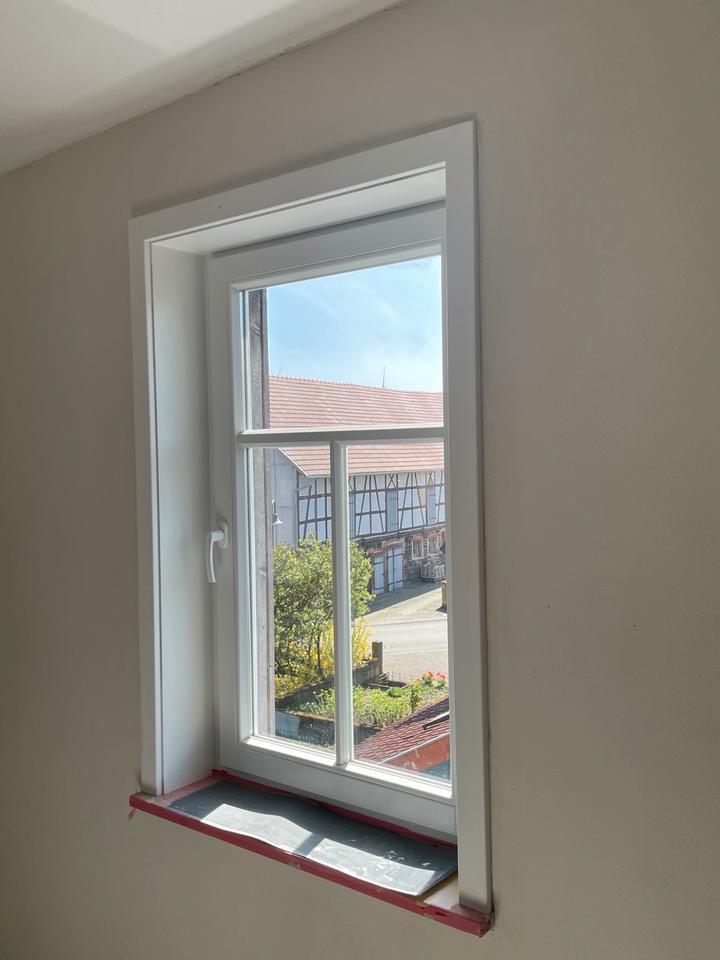 Ruhig gelegene, frisch sanierte Wohnung mit Garten im OG, 3ZKB