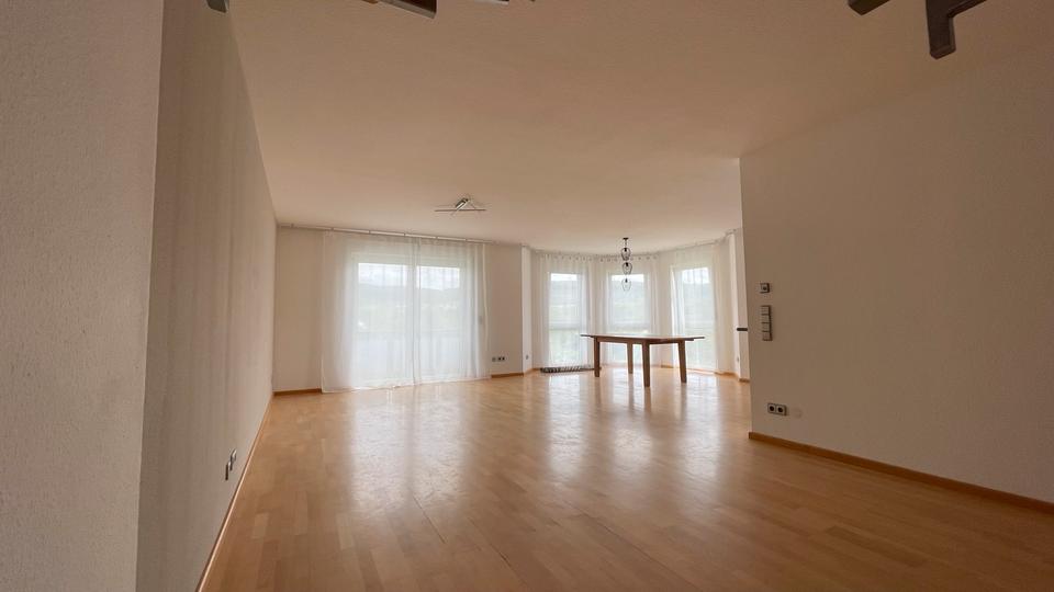 Wohnen auf Zeit Leimen - 4 Zimmer, 140 m&sup2;, 500&euro; | Angebot:26626644