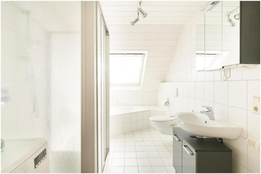 ***geräumige 2 Zimmer Oberwohnung mit EBK in Börger*** mit eigenem Garten, Terrasse, sowie Zufahrt und Carport 2 zimmer