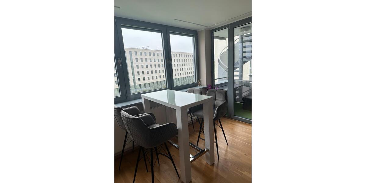 Etagenwohnung Düsseldorf Stadtbezirk 5 - 1 Zimmer, 40 m&sup2;, 1.479&euro; | Angebot:26483907