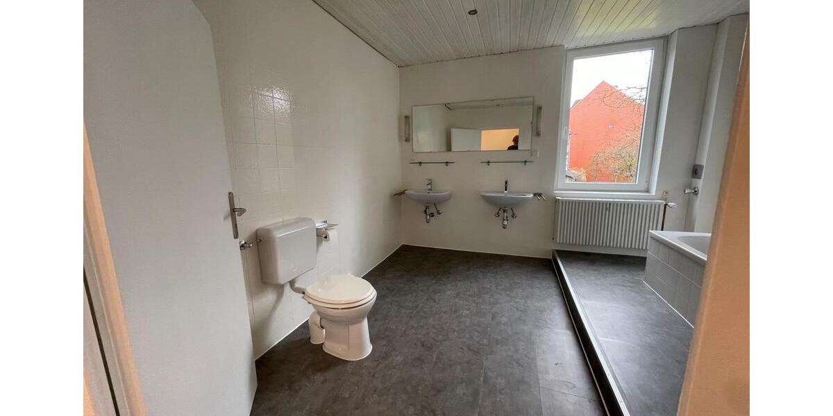 Etagenwohnung Kaufungen - 1 Zimmer, 81 m&sup2;, 900&euro; | Angebot:25590700