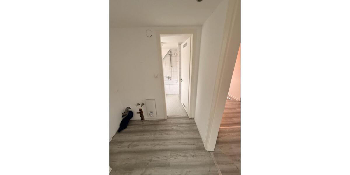 Dachgeschoßwohnung Schwalmstadt - 2 Zimmer, 60 m&sup2;, 450&euro; | Angebot:24750612