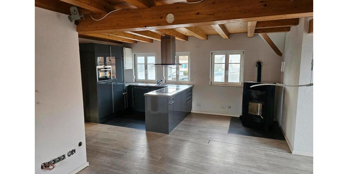 Etagenwohnung Teningen - 3.5 Zimmer, 108 m&sup2;, 1.450&euro; | Angebot:25832245