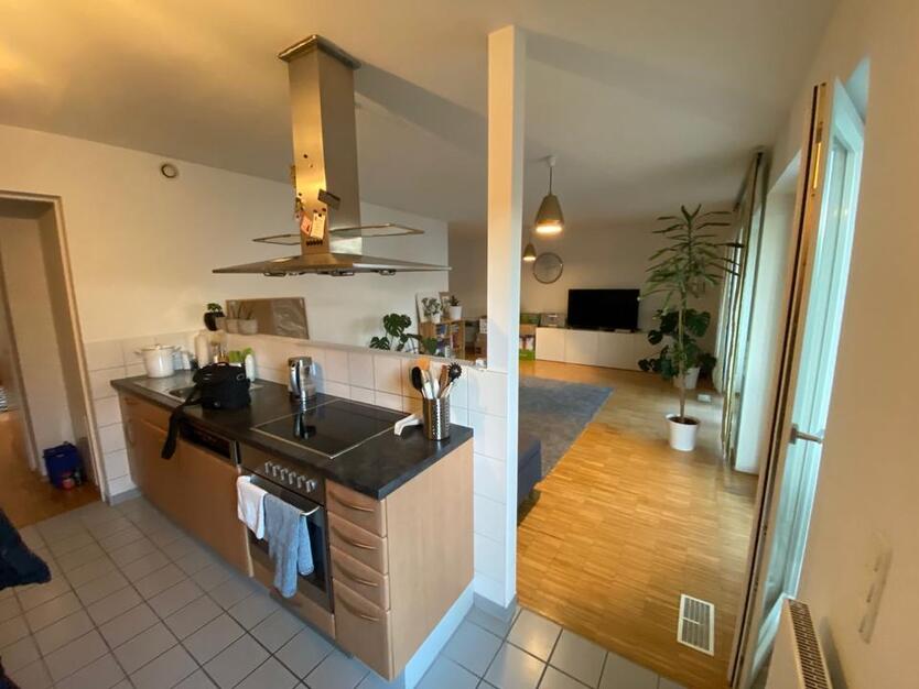 TraumWohnung vom Eigentümer - ruhig, mit Balkon und Wintergarten