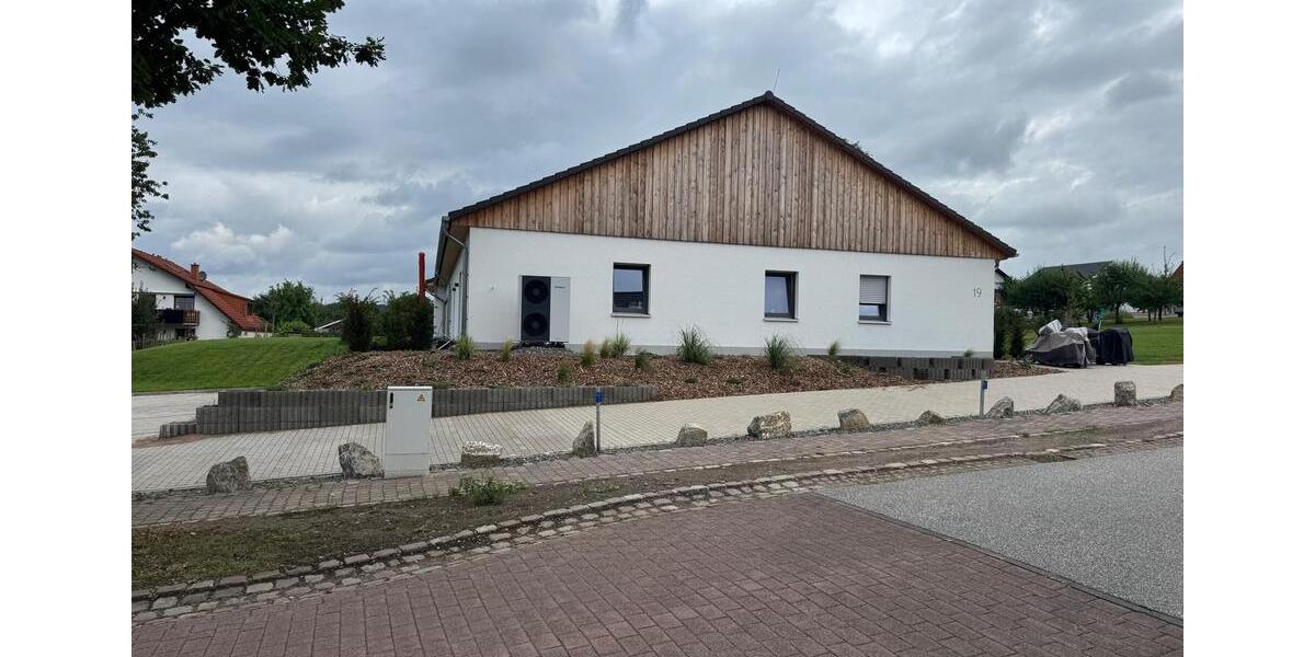 Erdgeschoßwohnung Fürstenberg - 12 Zimmer, 388 m&sup2;, 476&euro; | Angebot:21385884