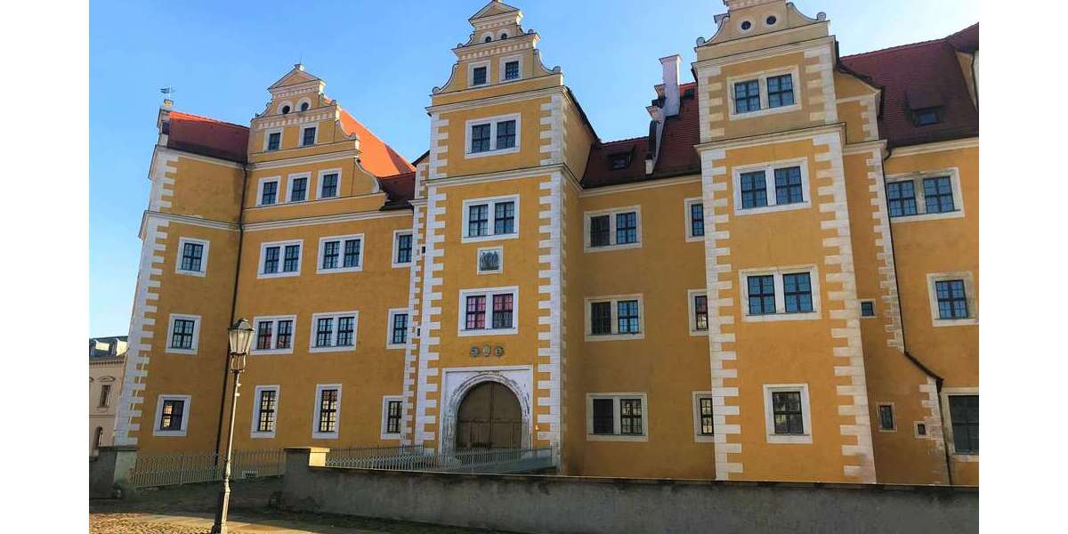 Neu, 5 Zimmer WG geeignet, frisch renoviert mit Balkon! 5 zimmer