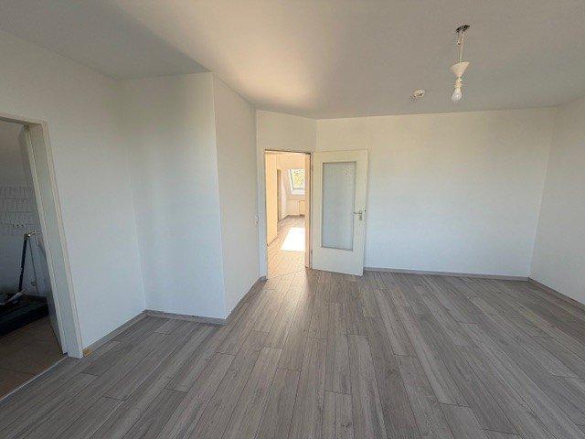 Etagenwohnung Köln Rodenkirchen - 2 Zimmer, 68 m&sup2;, 710&euro; | Angebot:23845781