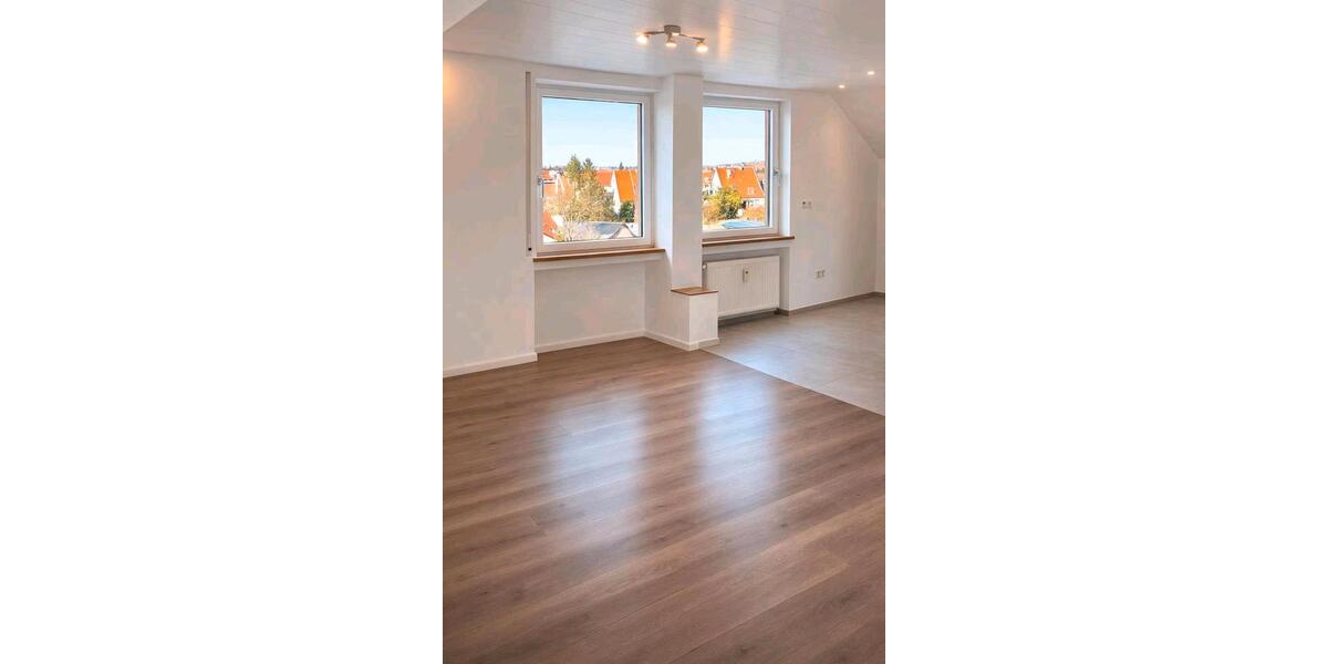 Dachgeschoßwohnung Volkach - 3 Zimmer, 68 m&sup2;, 750&euro; | Angebot:26365065