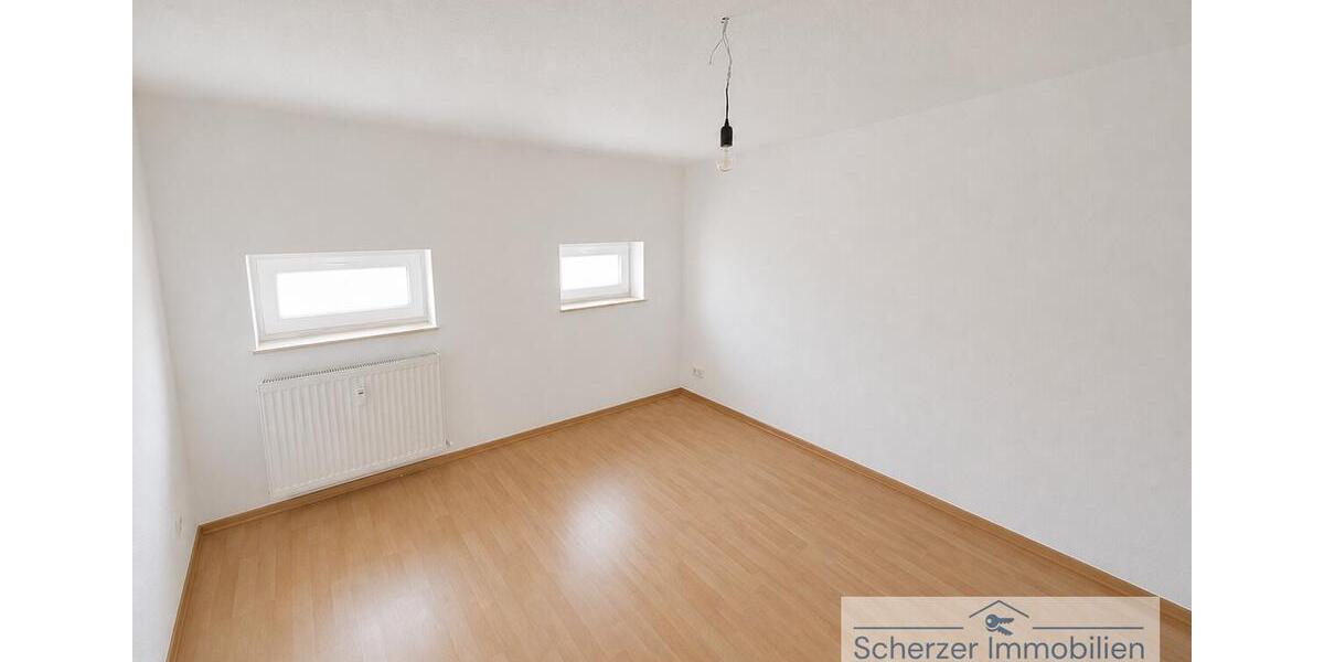 Etagenwohnung Crimmitschau - 3 Zimmer, 69 m&sup2;, 380&euro; | Angebot:26475231