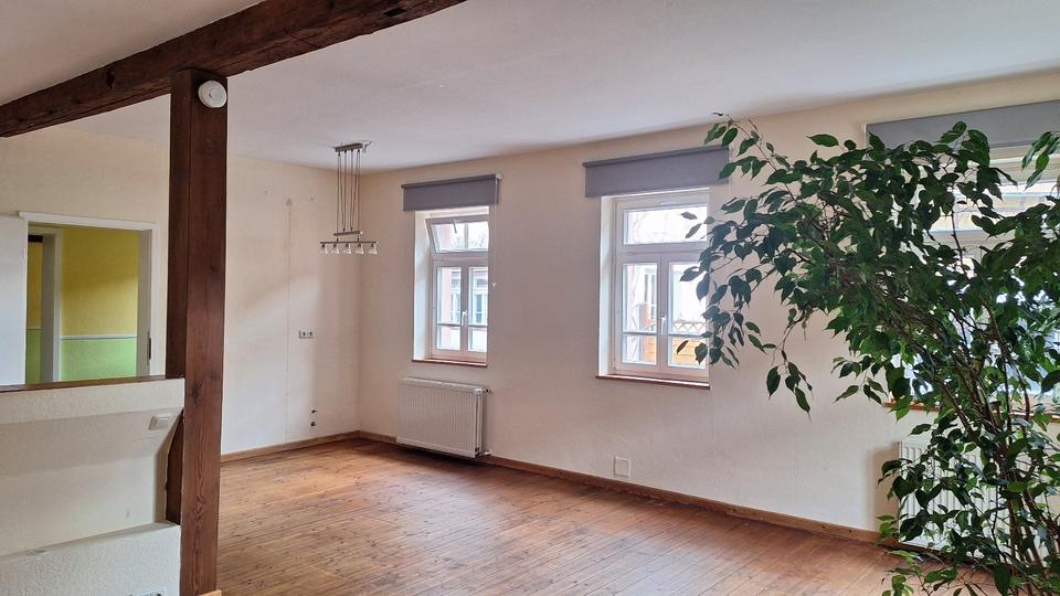 Erdgeschoßwohnung Rosbach vor der Höhe - 2.5 Zimmer, 90 m&sup2;, 750&euro; | Angebot:25975697