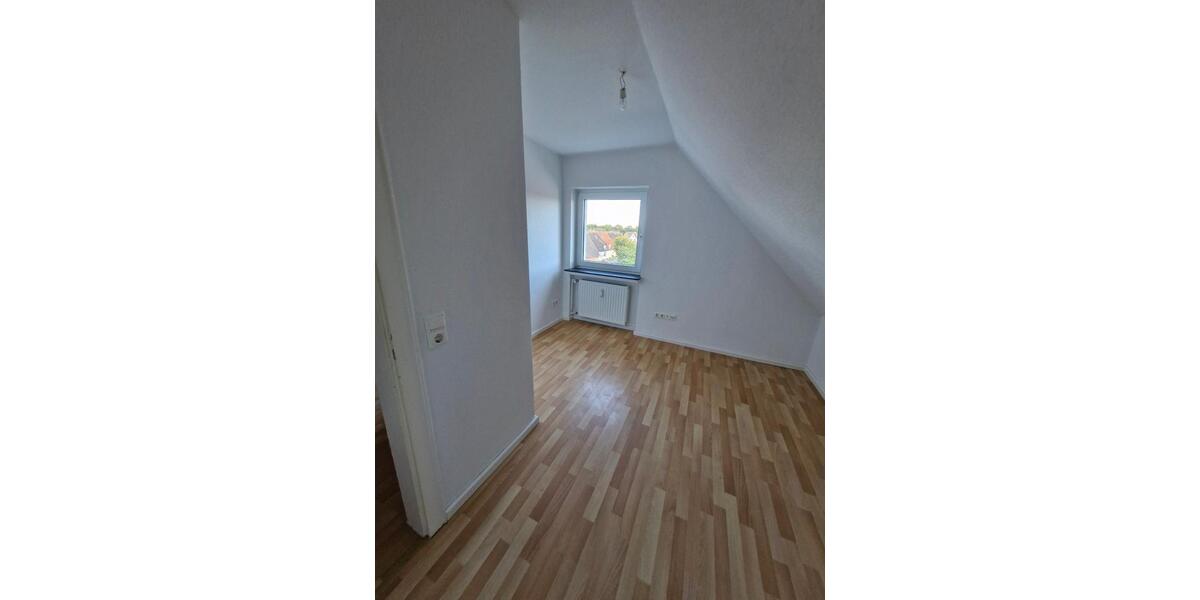 Dachgeschoßwohnung Osterholz-Scharmbeck Scharmbeck - 3 Zimmer, 48 m&sup2;, 455&euro; | Angebot:24876274