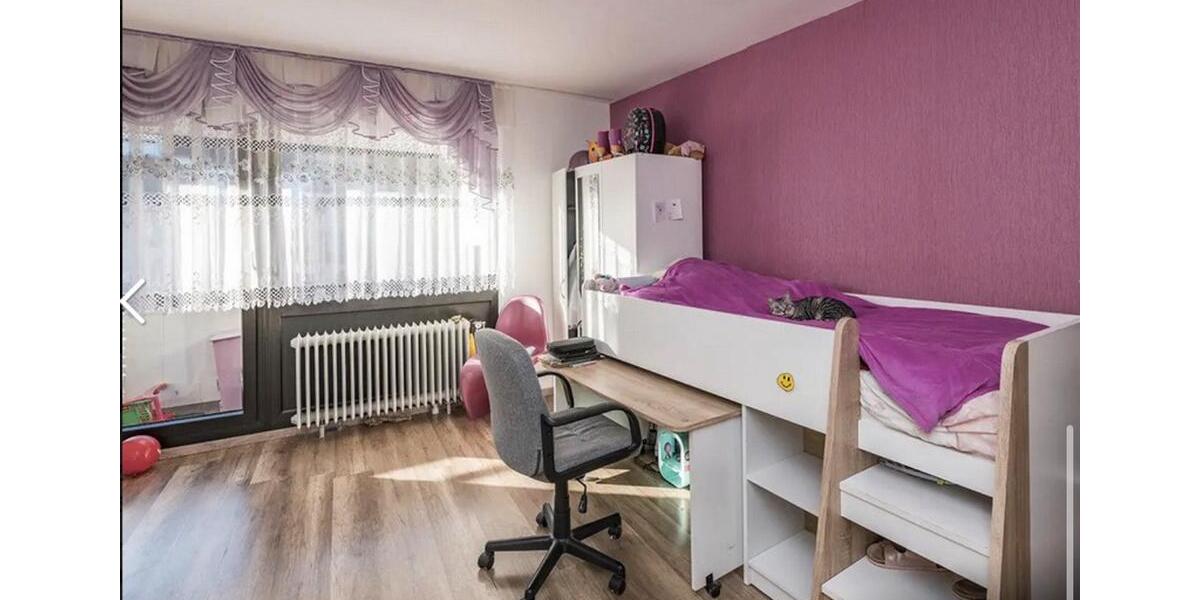 Hochparterre Mönchengladbach Süd - 5 Zimmer, 152 m&sup2;, 1.295&euro; | Angebot:25044170