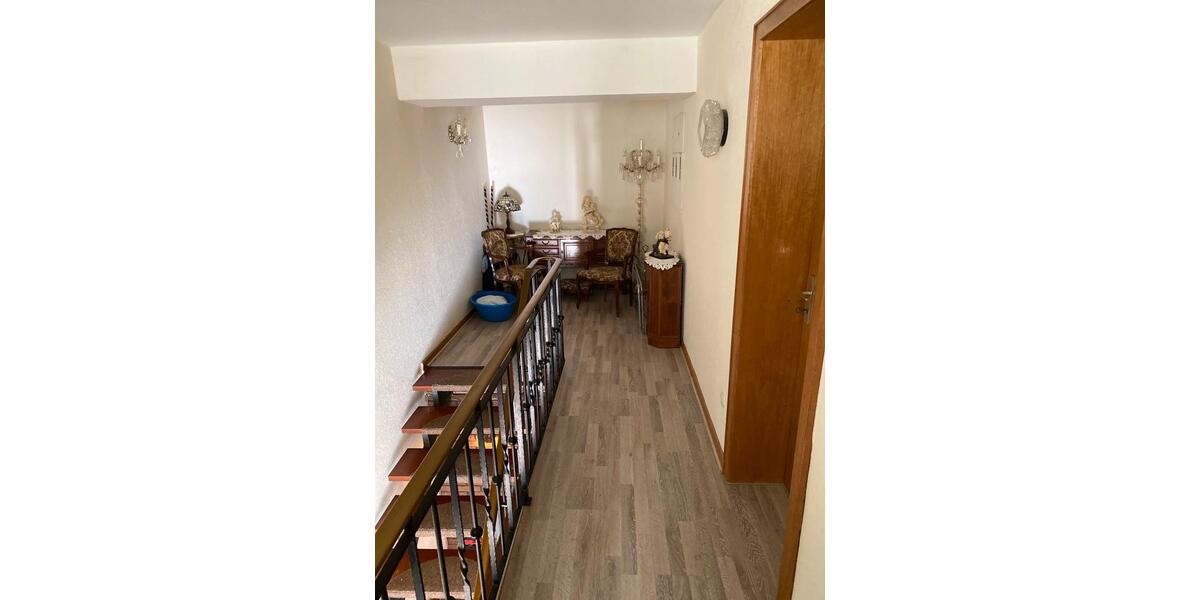 Wohnen auf Zeit Kirchhundem - 4 Zimmer, 100 m&sup2;, 20&euro; | Angebot:25924698