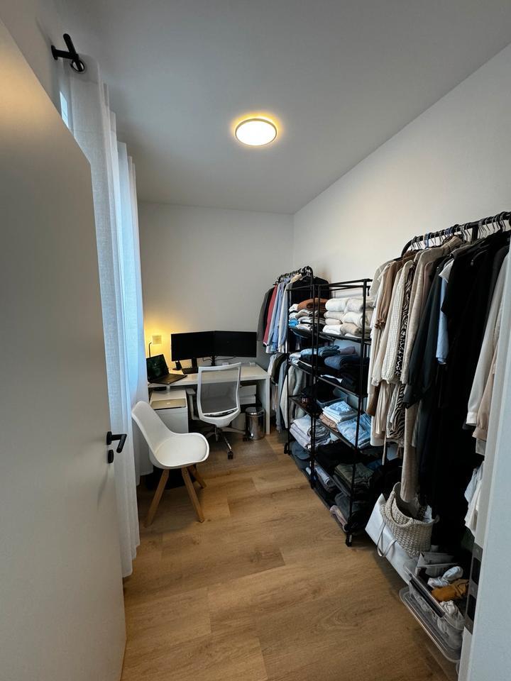 Neuw. 3ZKBTG EG-Neubau Wohnung, Küche, Garten, Carport, E-Ladem.
