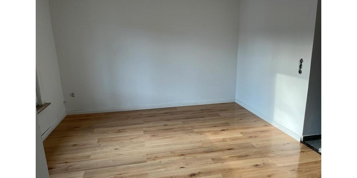 Erdgeschoßwohnung Netphen - 2 Zimmer, 60 m&sup2;, 400&euro; | Angebot:27541068