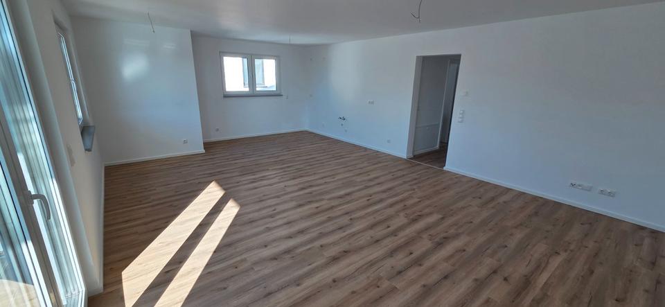 Etagenwohnung Mörfelden-Walldorf Walldorf - 2 Zimmer, 70 m&sup2;, 1.400&euro; | Angebot:26042475