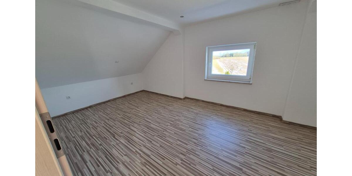 Dachgeschoßwohnung Nennslingen - 2 Zimmer, 85 m&sup2;, 650&euro; | Angebot:25056938