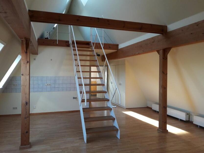 Außergewöhnliche Dachgeschoßwohnung in Dessau- Nord zu vermieten