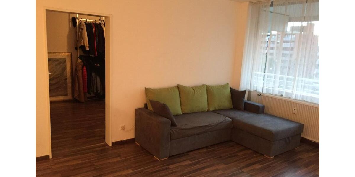 Etagenwohnung Neuss - 2 Zimmer, 65 m&sup2;, 780&euro; | Angebot:26459559