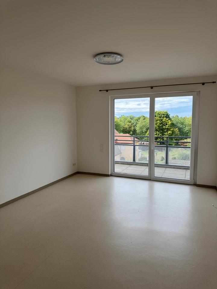 2-Zimmer-Wohnung mit überdachtem Kfz-Stellplatz zimmer