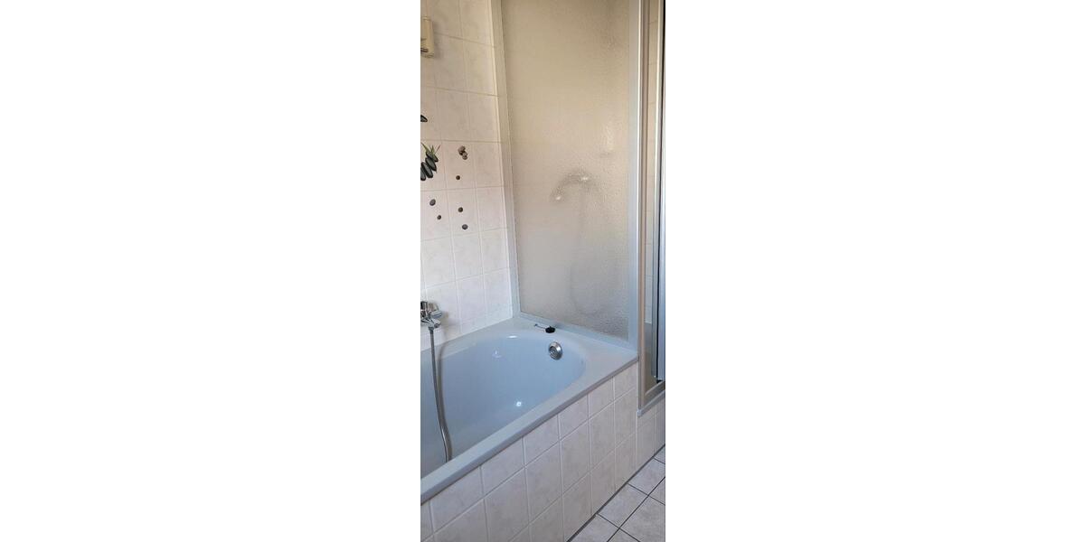 Etagenwohnung Hildburghausen - 4 Zimmer, 81 m&sup2;, 567&euro; | Angebot:26120352