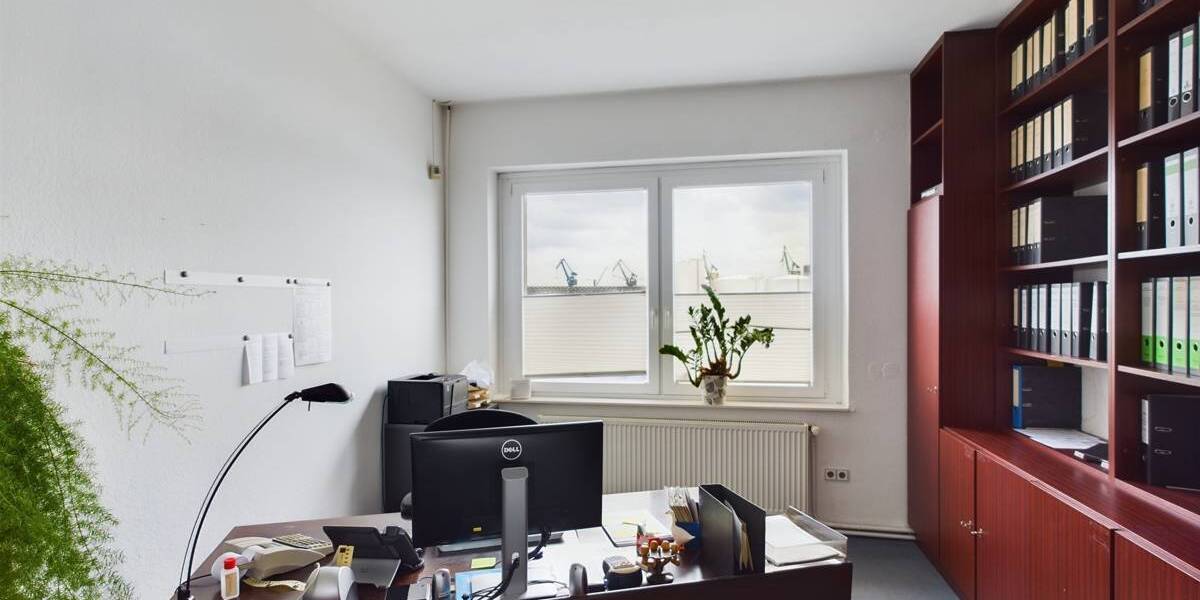 MIETEN. | Bürogebäude mit Gewerbeflächen im Innovationszentrum für Handwerk & Schifffahrt zimmer