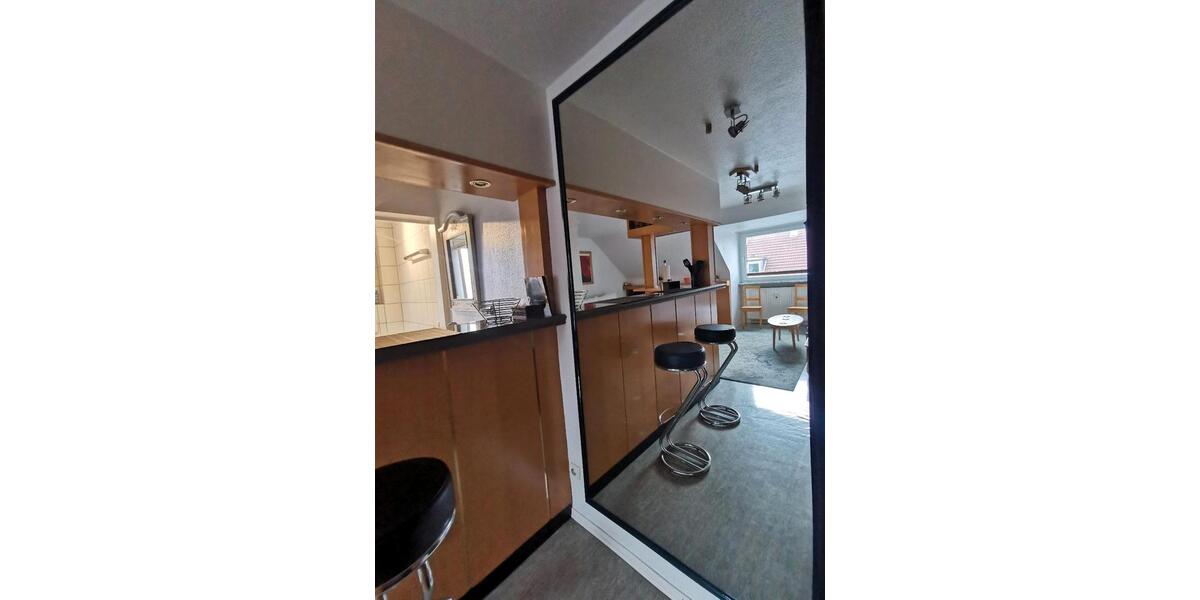 Dachgeschoßwohnung Essen Stadtbezirk III - 1 Zimmer, 1.150&euro; | Angebot:21475721