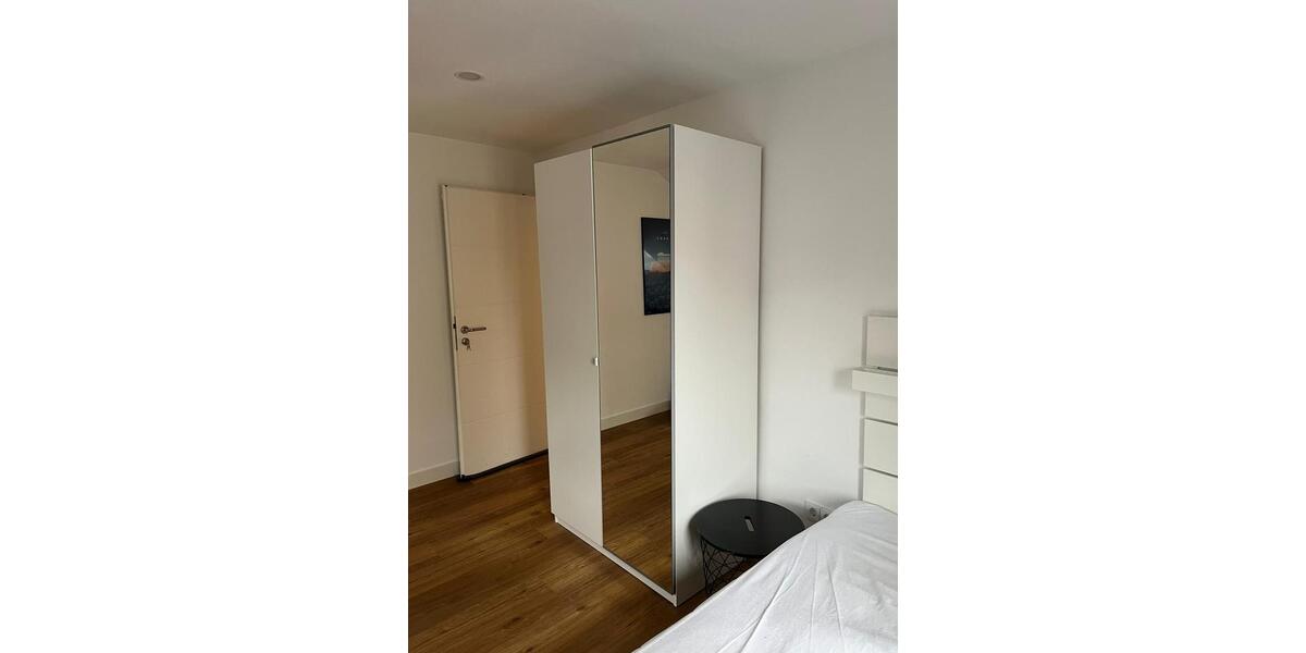 Wohnen auf Zeit Frankfurt am Main Nord-Ost - 1 Zimmer, 15 m&sup2;, 580&euro; | Angebot:25975961