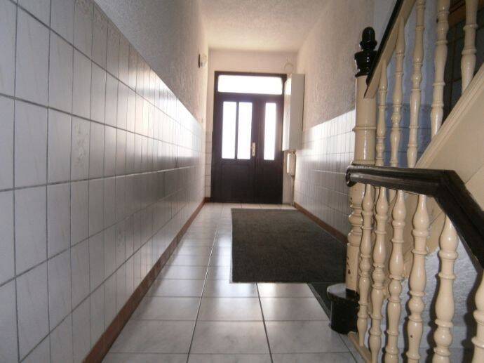 Etagenwohnung Altenburg - 2 Zimmer, 62 m&sup2;, 400&euro; | Angebot:26796310