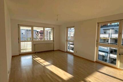 Wohnung Sindelfingen Eichholz - 3 Zimmer, 80 m&sup2;, 1.050&euro; | Angebot:26504448