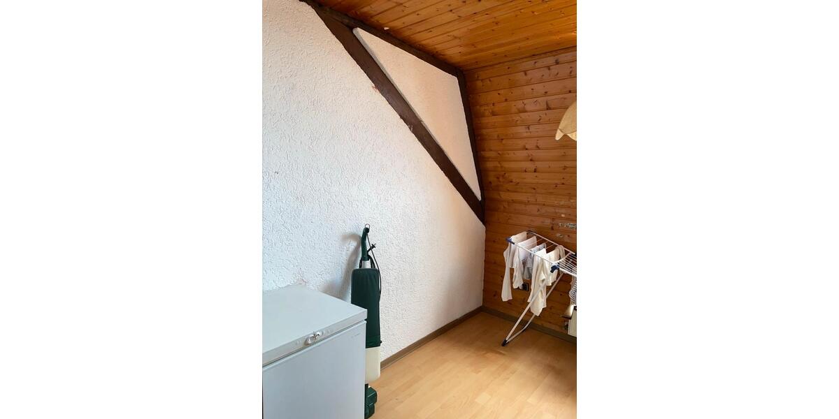 Dachgeschoßwohnung Zweibrücken - 5 Zimmer, 150 m&sup2;, 900&euro; | Angebot:26567141
