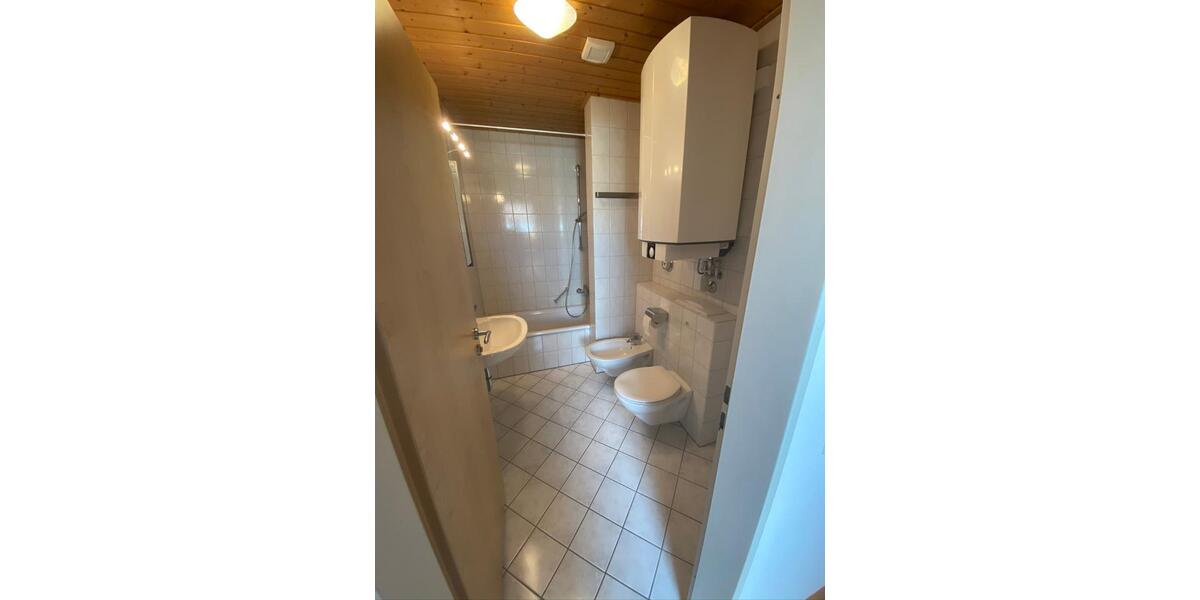 Dachgeschoßwohnung Villingen-Schwenningen Schwenningen - 2 Zimmer, 58 m&sup2;, 700&euro; | Angebot:25963174