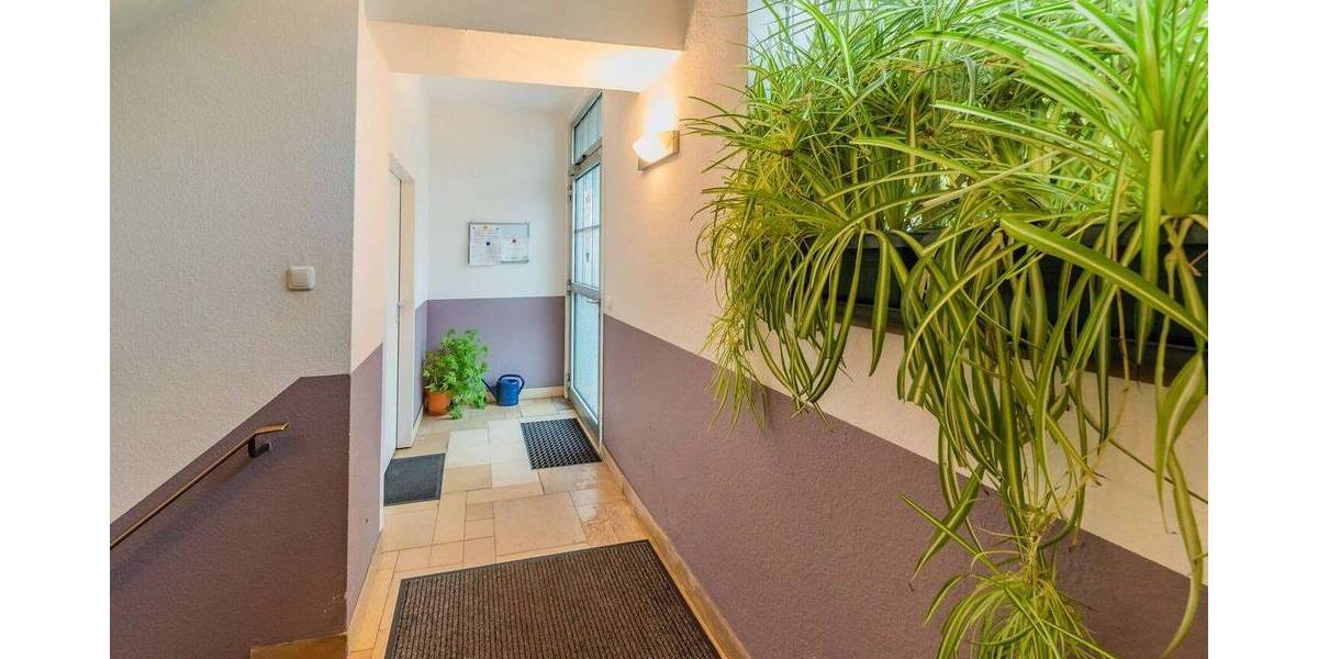 Etagenwohnung Frankfurt am Main Sachsenhausen - 2 Zimmer, 62 m&sup2;, 1.700&euro; | Angebot:26076041