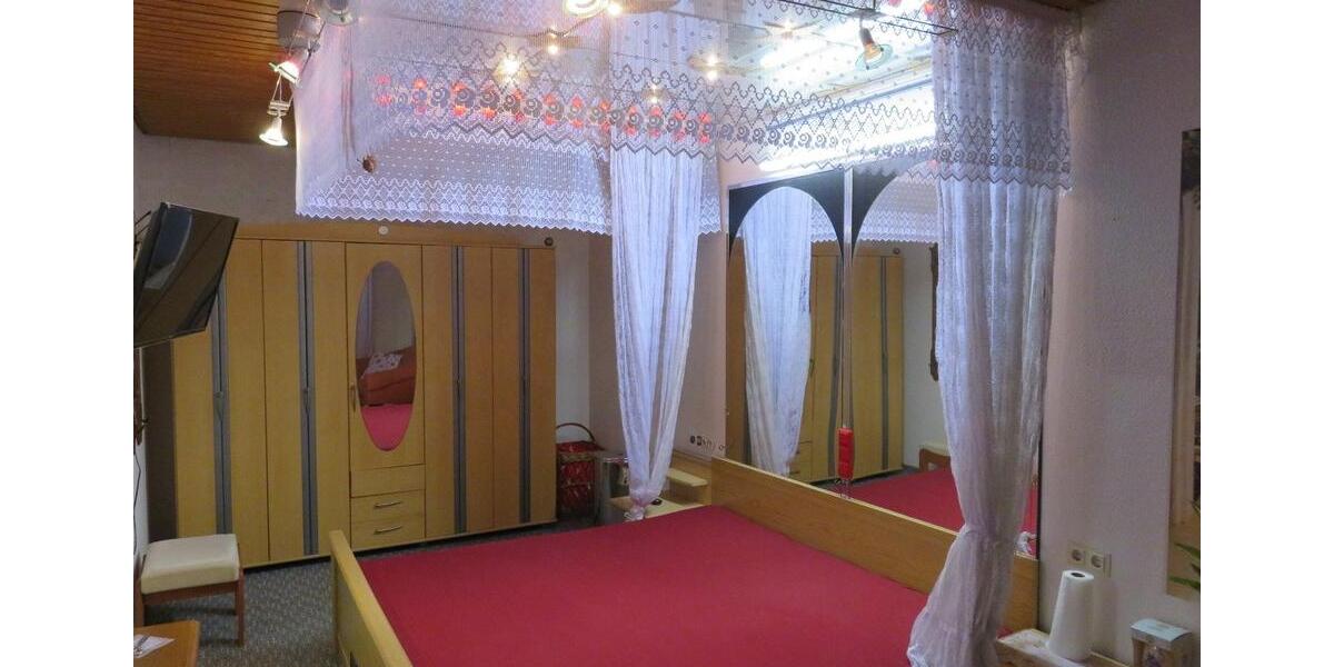 Zimmer in Frauen-WG frei 10 zimmer