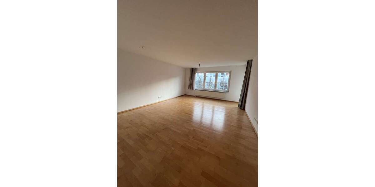 Etagenwohnung Kirchheim unter Teck - 3 Zimmer, 83 m&sup2;, 990&euro; | Angebot:24498499