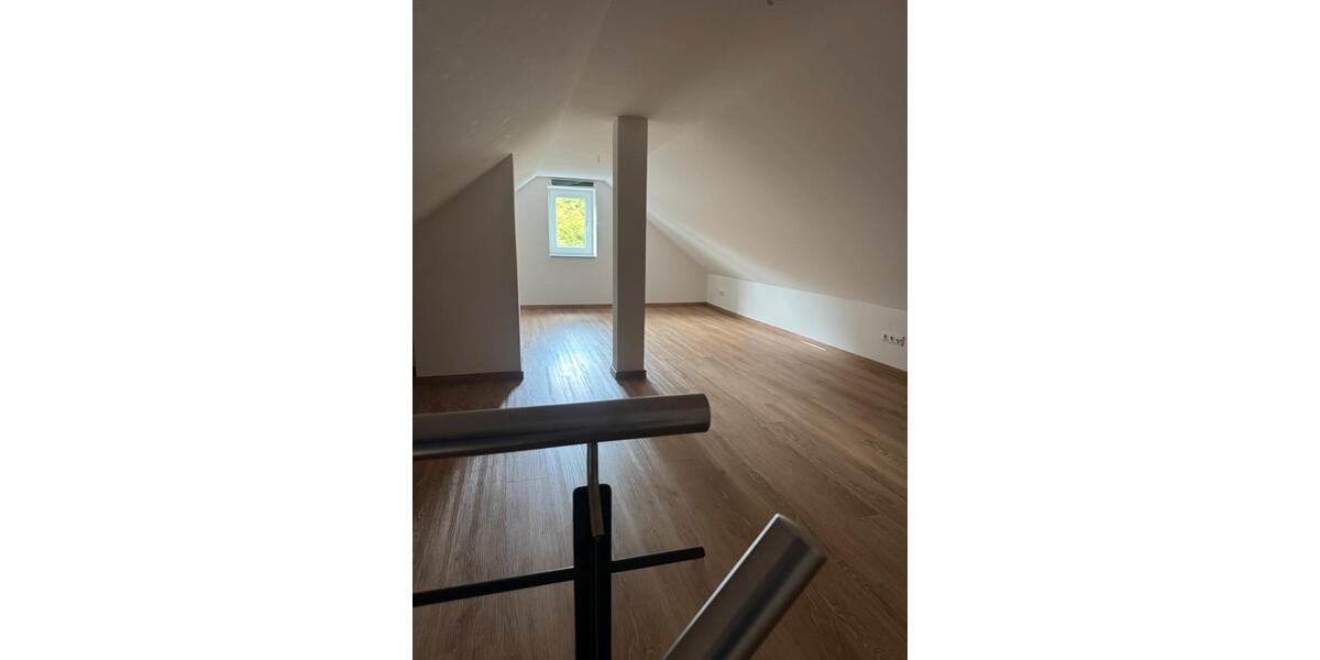 Etagenwohnung Forchheim - 2 Zimmer, 80 m&sup2;, 800&euro; | Angebot:26699655