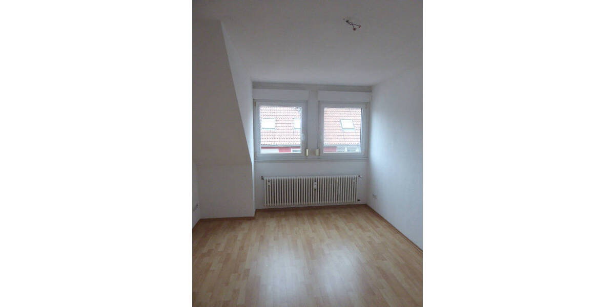 Etagenwohnung Pforzheim Innenstadt - 2 Zimmer, 65 m&sup2;, 490&euro; | Angebot:25777189