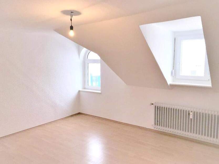 Trier-Kürenz* helle 2 ZKB Dachgeschosswohnung mit Garten in zentraler Lage! 2 zimmer
