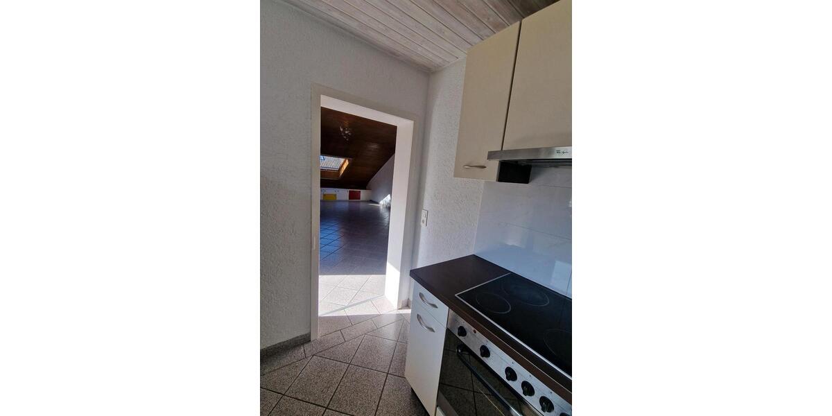 Dachgeschoßwohnung Bad Dürkheim - 2 Zimmer, 61 m&sup2;, 800&euro; | Angebot:26705184