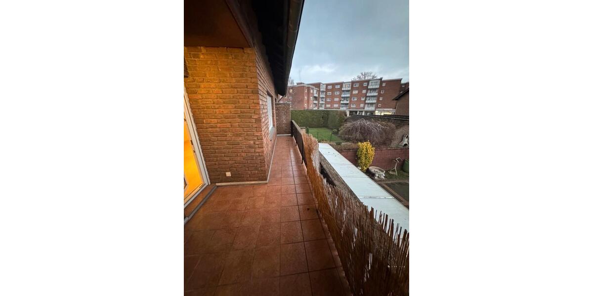 Etagenwohnung Grevenbroich Neuenhausen - 2 Zimmer, 65 m&sup2;, 1.050&euro; | Angebot:24840302