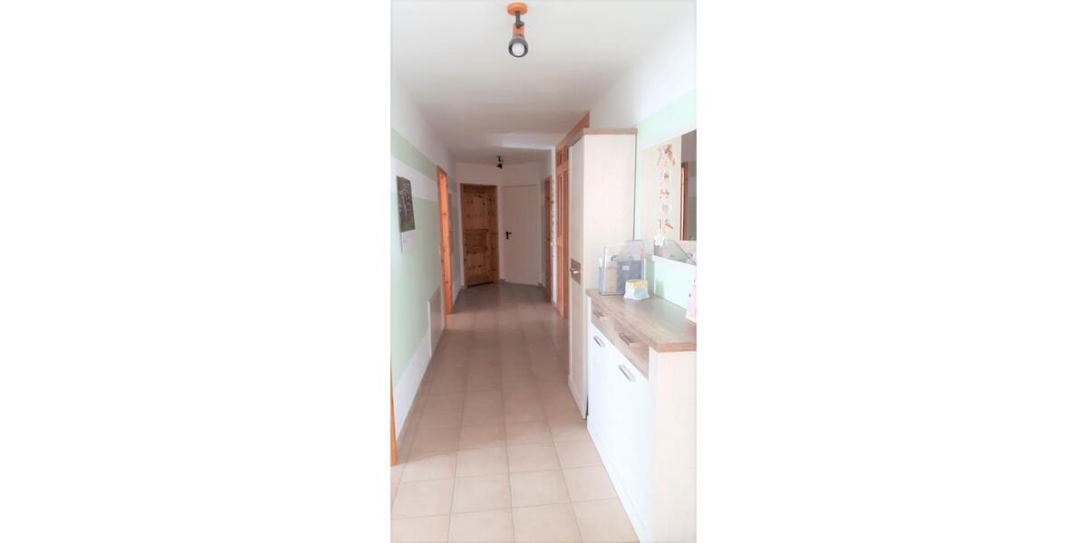 Erdgeschoßwohnung Heldburg - 3 Zimmer, 100 m&sup2;, 840&euro; | Angebot:23602650