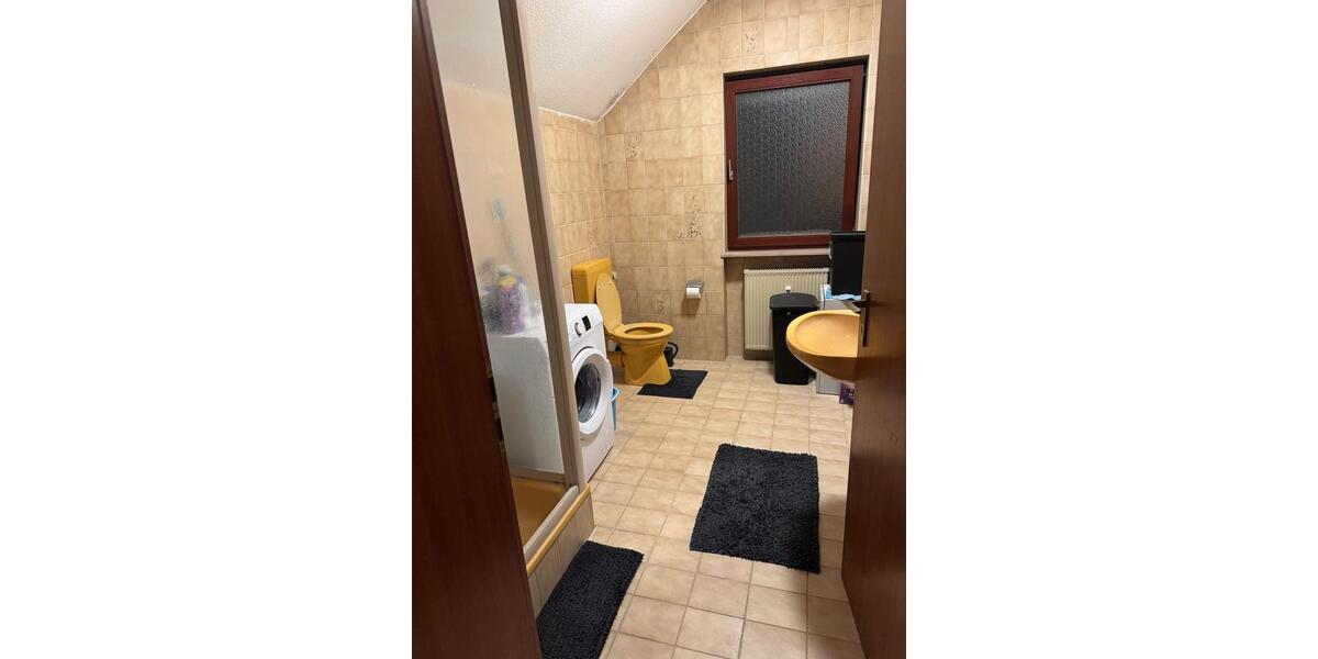 Dachgeschoßwohnung Solms - 2 Zimmer, 70 m&sup2;, 700&euro; | Angebot:24731773