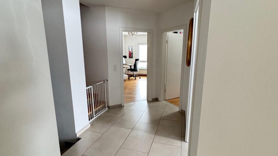 Doppelhaushälfte Porta Westfalica - 5 Zimmer, 165 m&sup2;, 1.600&euro; | Angebot:24878252