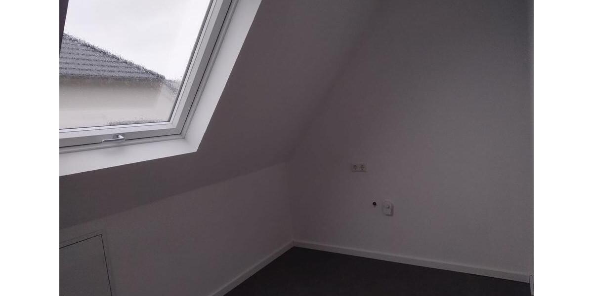 Dachgeschoßwohnung Neubrunn - 2 Zimmer, 85 m&sup2;, 750&euro; | Angebot:25948012