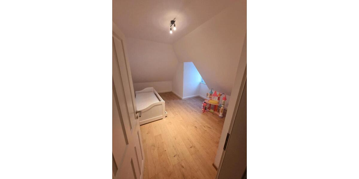 Etagenwohnung Friedrichroda - 4 Zimmer, 100 m&sup2;, 800&euro; | Angebot:24427910